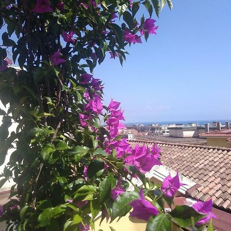 Fronte Al Porto Apartamento Salerno Exterior foto
