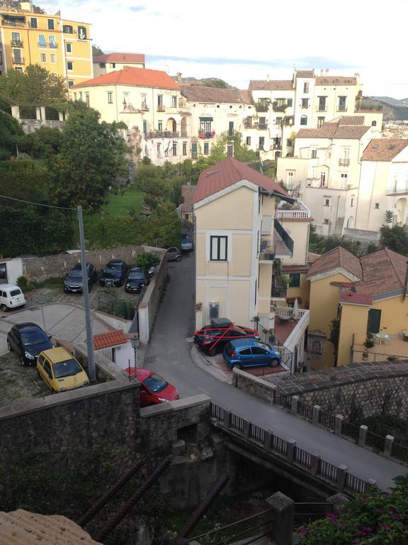 Fronte Al Porto Apartamento Salerno Exterior foto