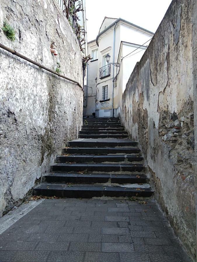 Fronte Al Porto Apartamento Salerno Exterior foto