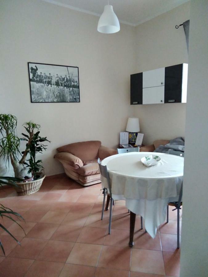 Fronte Al Porto Apartamento Salerno Exterior foto