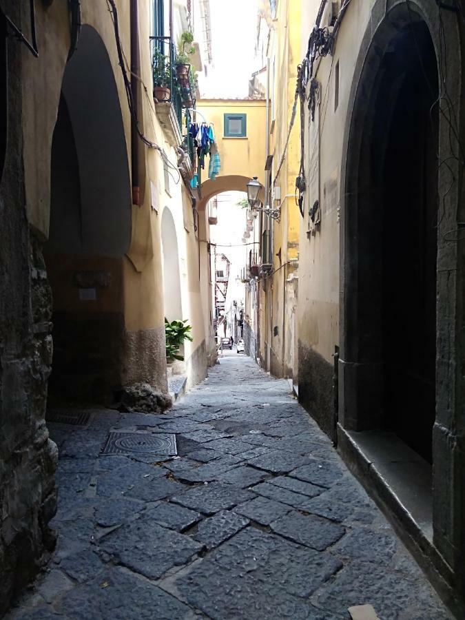 Fronte Al Porto Apartamento Salerno Exterior foto