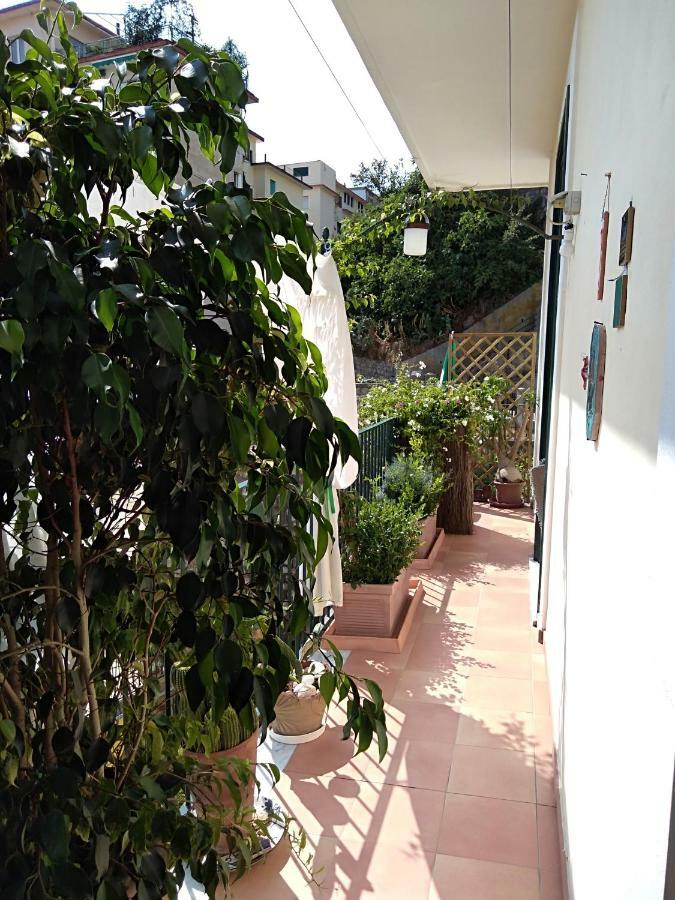 Fronte Al Porto Apartamento Salerno Exterior foto